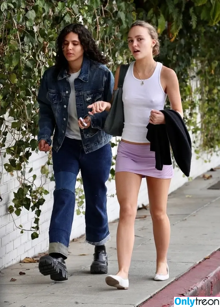 Lily-Rose Depp голая photo #0144 (Lily Rose Depp / lilyrose_depp / lilyrosemeldepp)