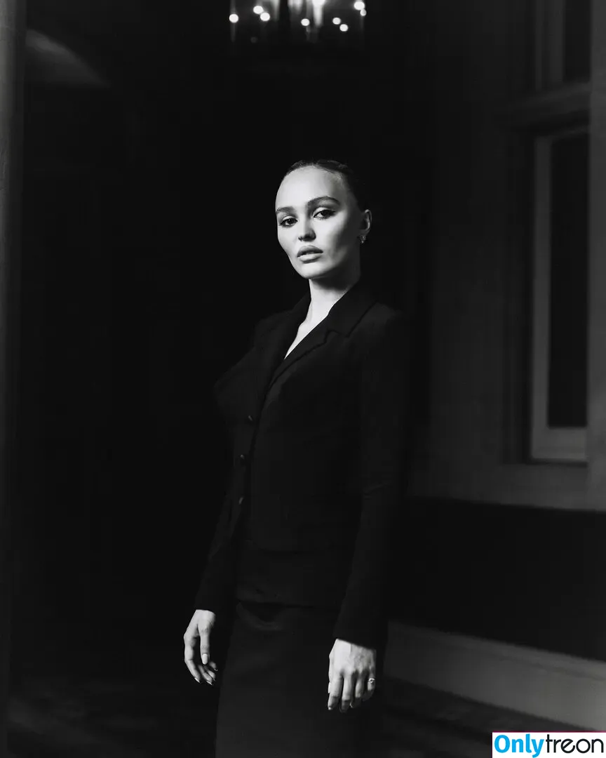 Lily-Rose Depp голая photo #0152 (Lily Rose Depp / lilyrose_depp / lilyrosemeldepp)