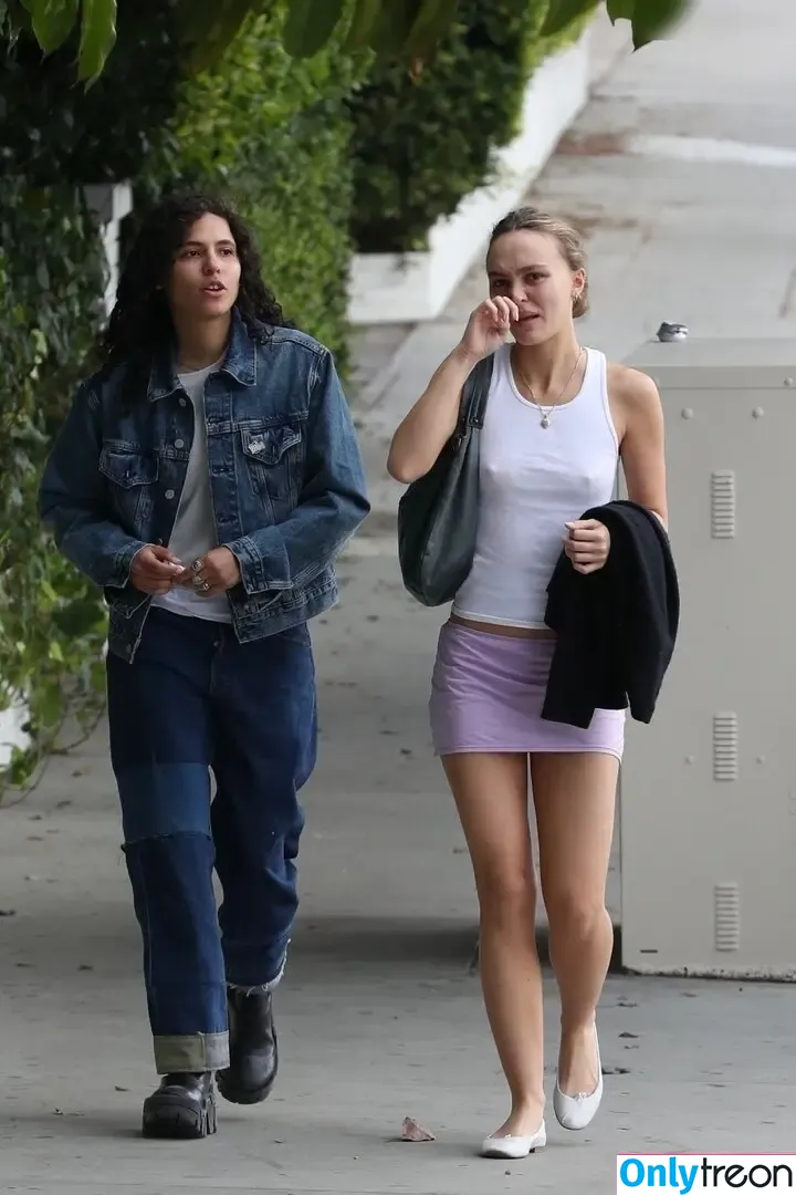 Lily-Rose Depp голая photo #0163 (Lily Rose Depp / lilyrose_depp / lilyrosemeldepp)