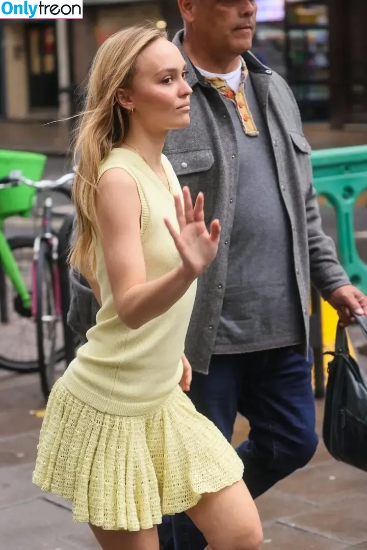 Lily-Rose Depp nude photo #0265 (Lily Rose Depp / lilyrose_depp / lilyrosemeldepp)