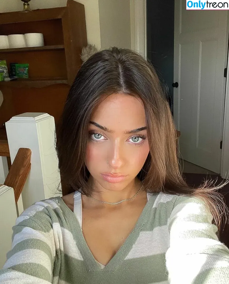 Lily Weber голая photo #0003 (itslily.w)