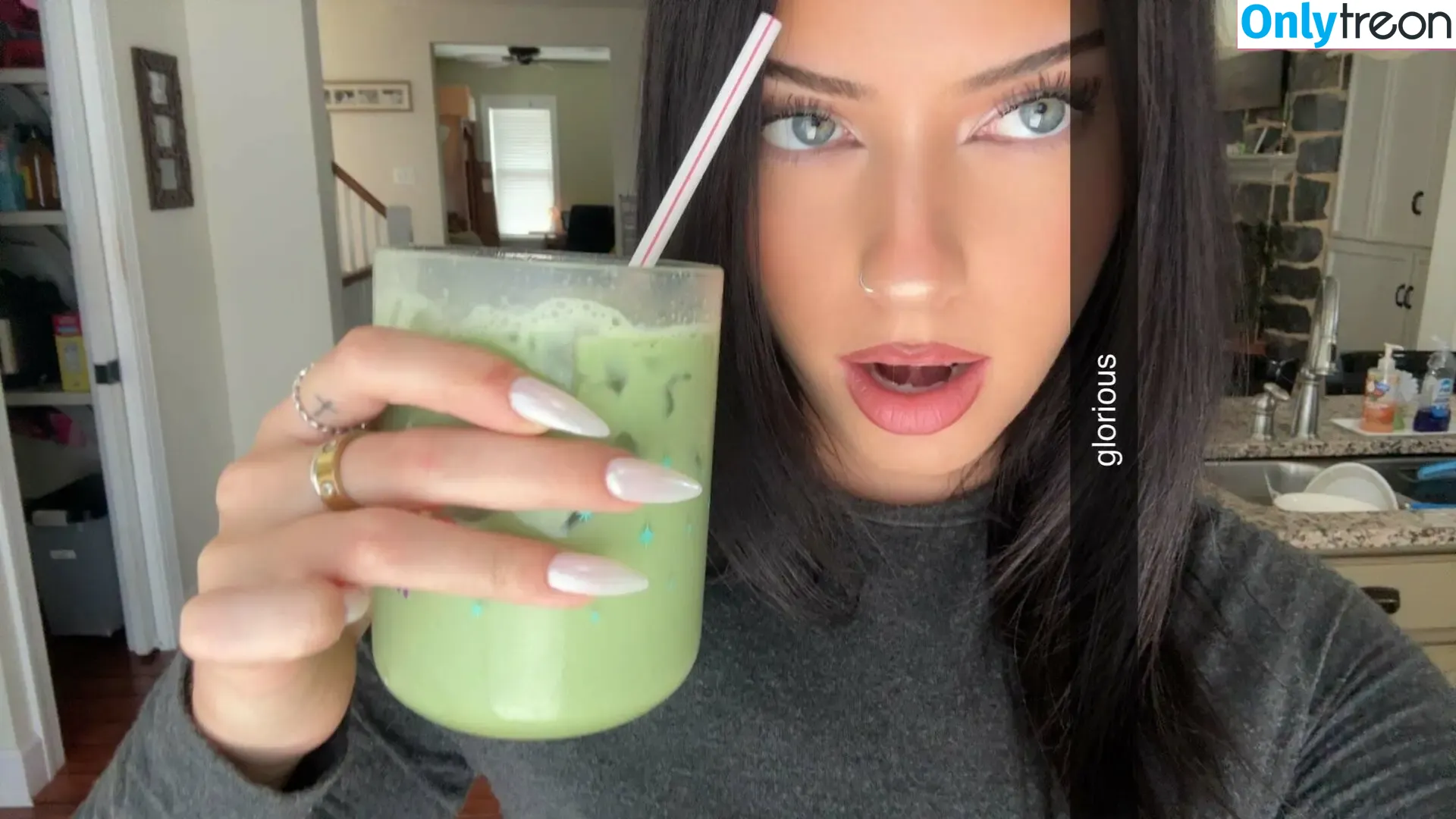 Lily Weber голая photo #0378 (itslily.w)