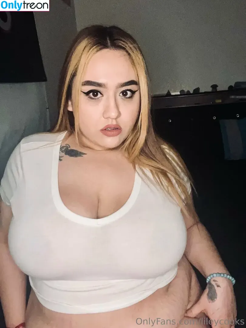 lilyanneee nude photo #0040 (lilyanneee)