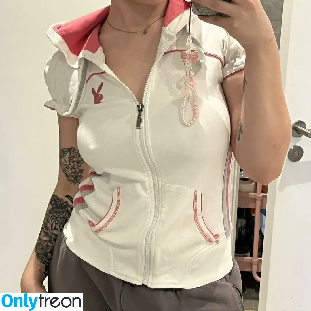 lilyberman nude photo #0006 (bigbearman)