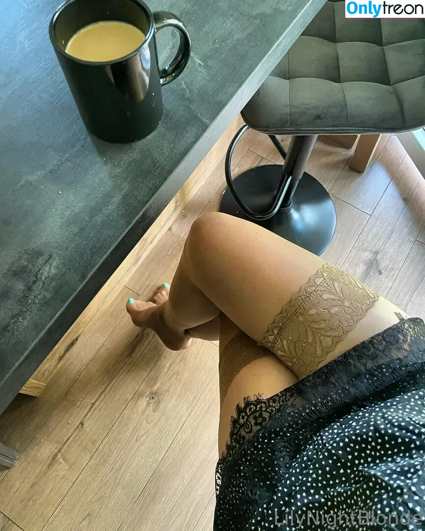 lilyblonde nude photo #0004 (lilyblondestudio)