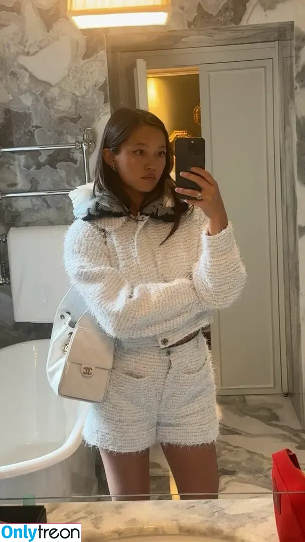 Lilychee nude photo #1746 (Lilychee)