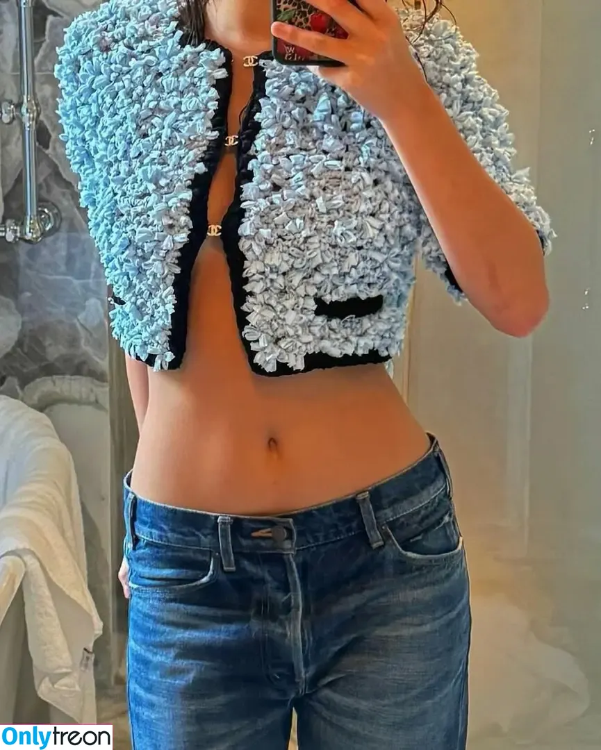 Lilychee nude photo #1753 (Lilychee)