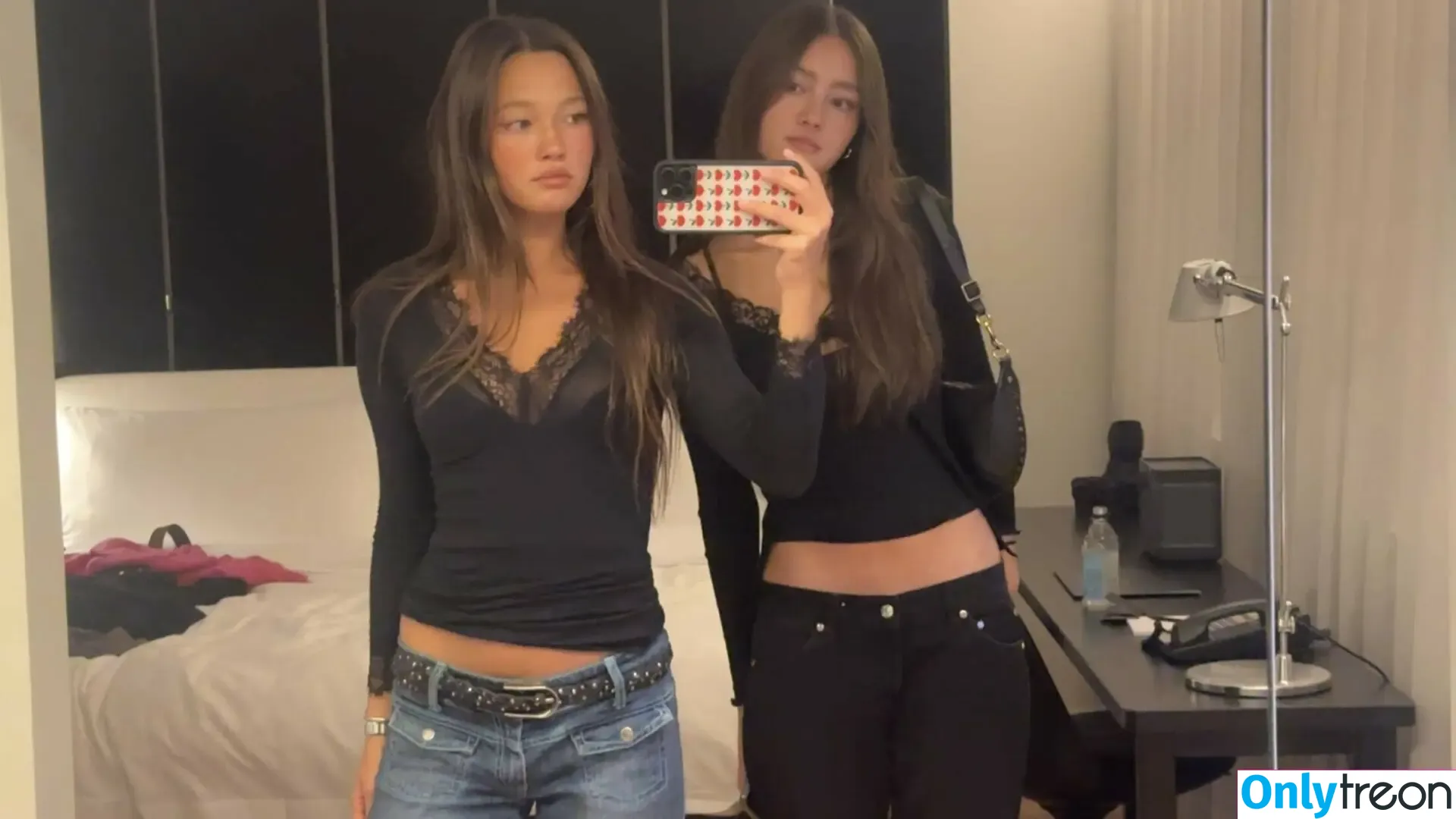 Lilychee nude photo #1929 (Lilychee)