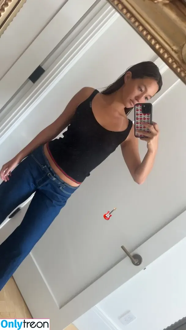 Lilychee nude photo #1930 (Lilychee)