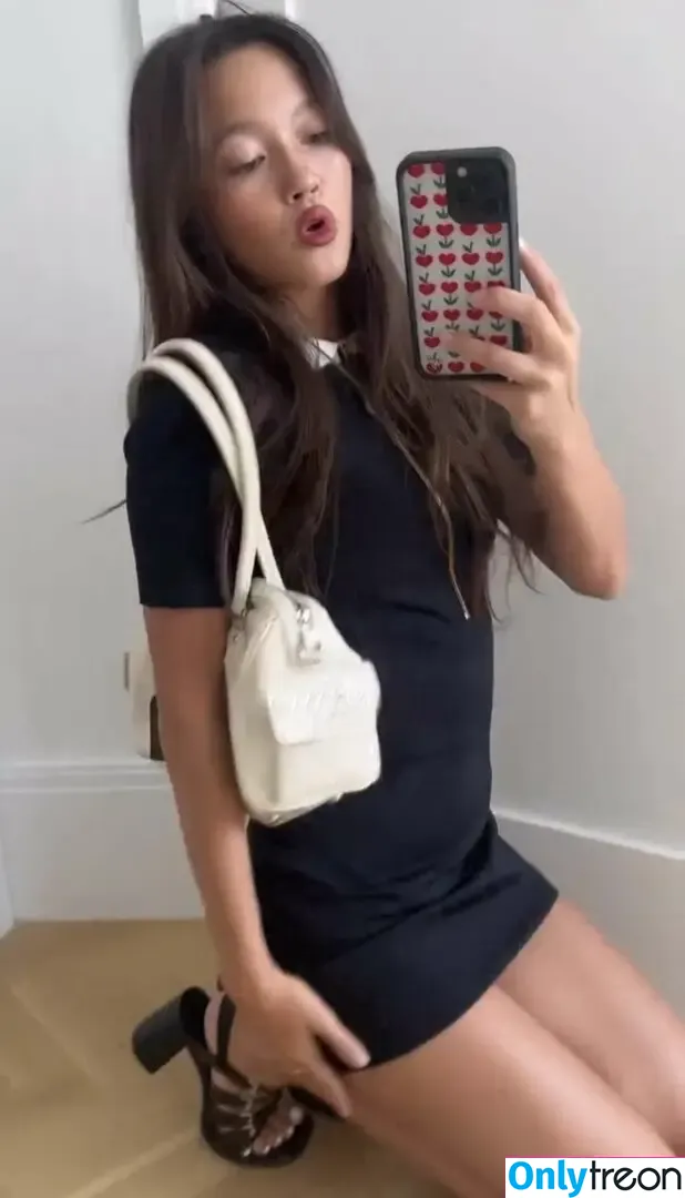 Lilychee nude photo #1945 (Lilychee)
