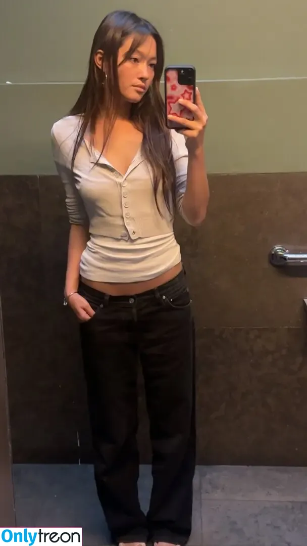 Lilychee голая photo #2023 (Lilychee)