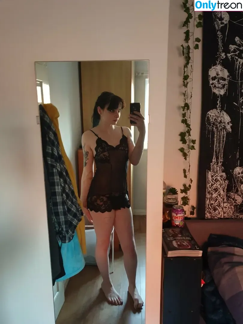 lilychoccy голая photo #0054 (lilychocky)