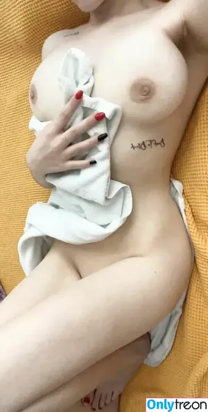 Lilycooperuwu / lukecooper / xlilycooper nude photo #0030