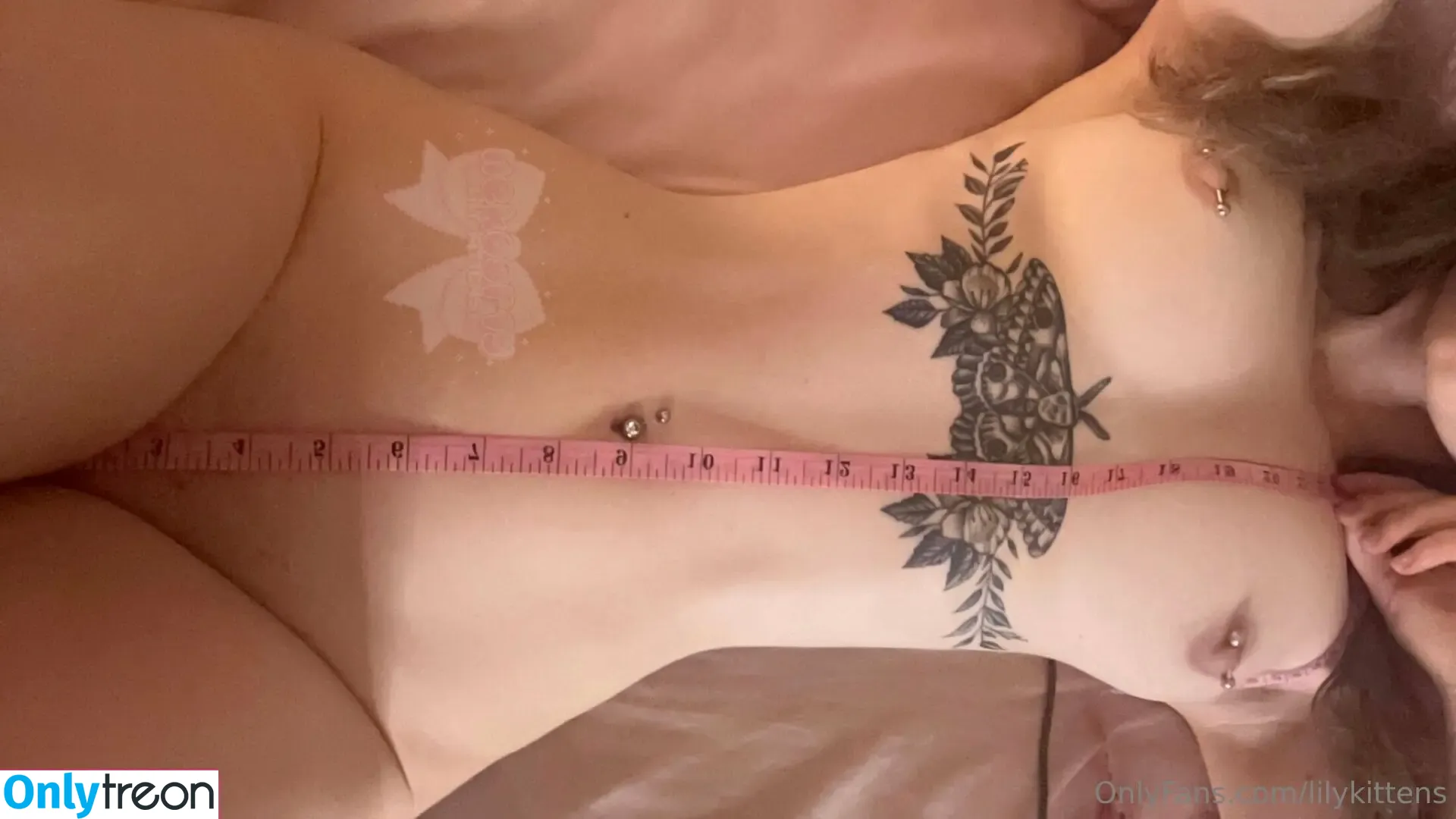 lilykittens nude photo #0017 (lilykitten1)