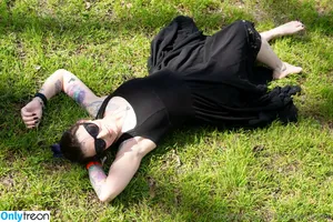 lilymonsterfree / lily_monster18 фото голая #0112