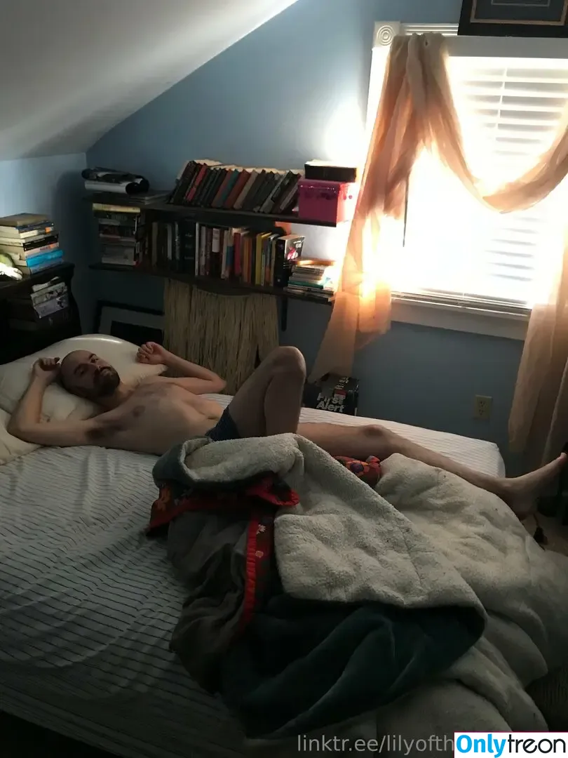 lilyofthevalleyyyy nude photo #0004 (lilyofthevalleyyyy)