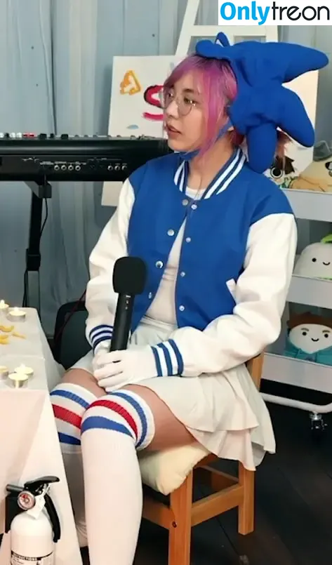 LilyPichu голая photo #0291 (onlysaber)