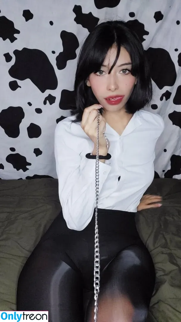 Lilywaifu nude photo #0017 (Lilywaflecito / lily_waffle / lilylovesyouu)