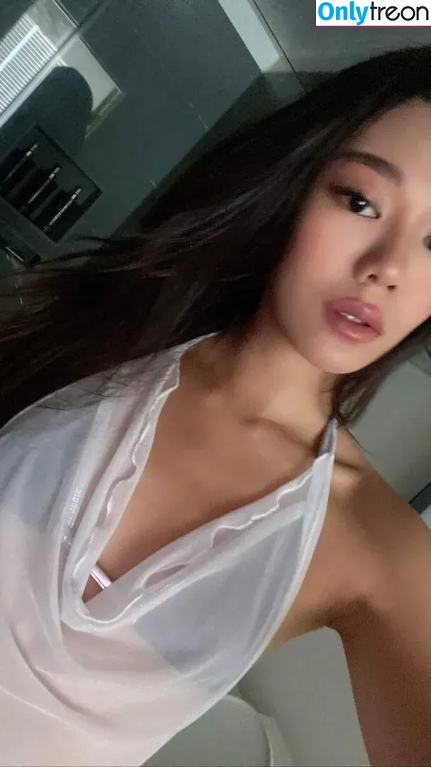 lilyy.yk nude photo #0007 (lilyy.yk)