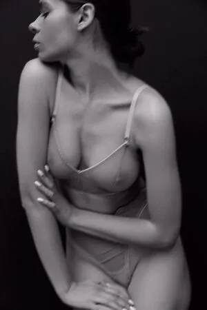 Lina Tsapova / lina_tsapova / lyvlas nude photo #0006