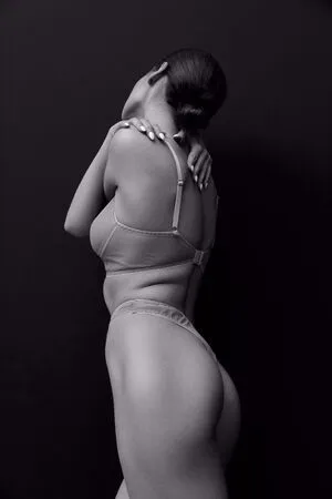 Lina Tsapova / lina_tsapova / lyvlas nude photo #0009