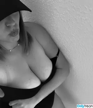  nude photo #0004