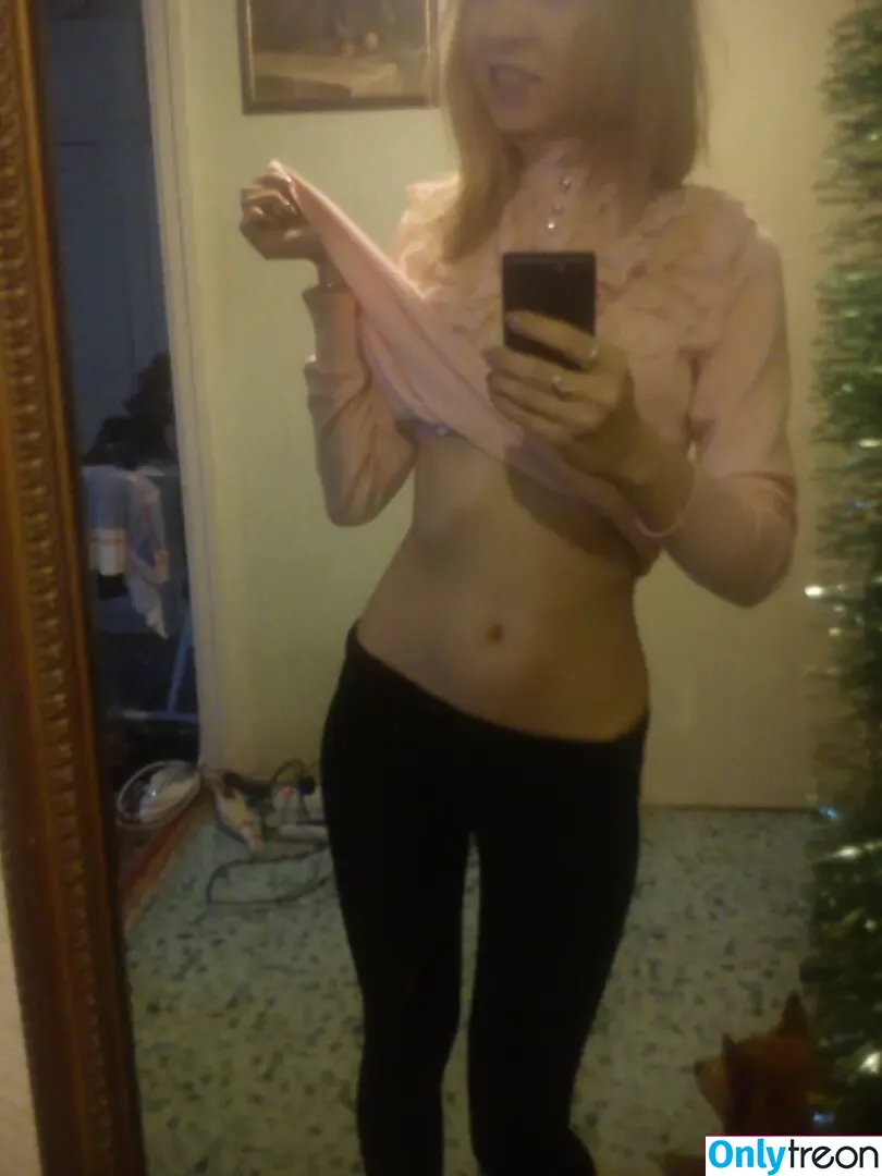 Linameowmeow nude photo #0033 (Linameowmeow)