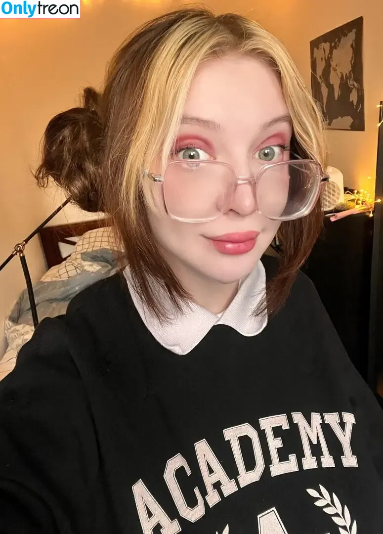 Linameowmeow nude photo #0041 (Linameowmeow)