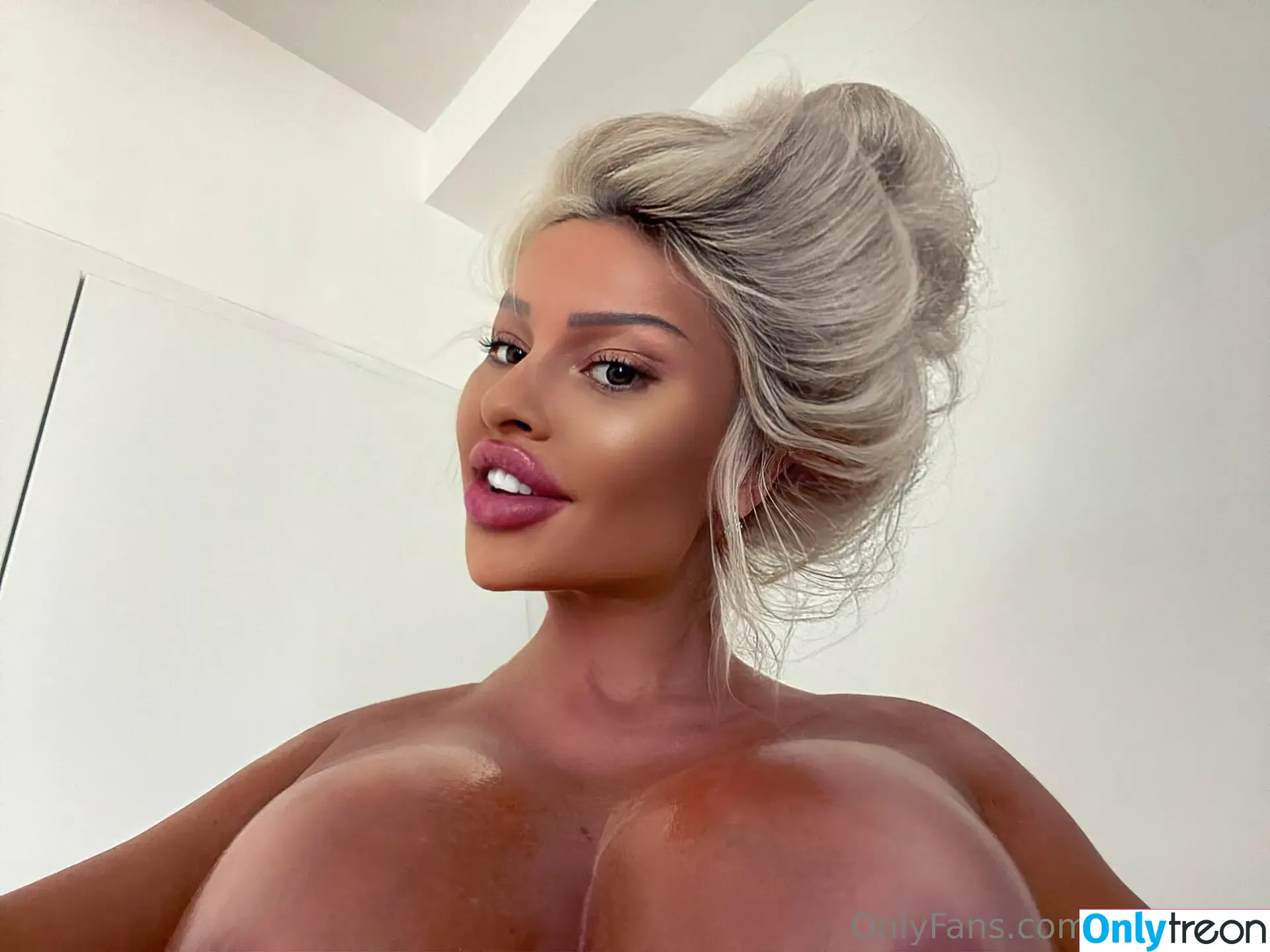 linavegas nude photo #0026 (addictlove1)