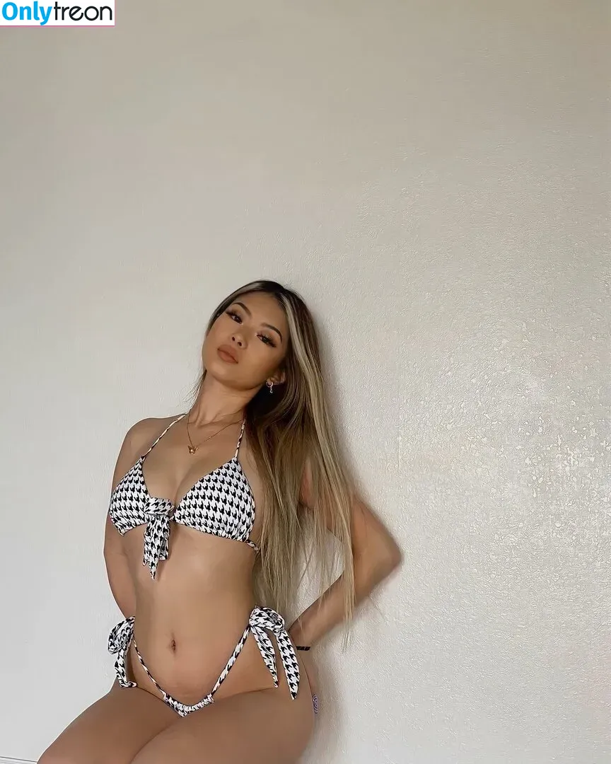 linawinaly nude photo #0010 (linaalovee7)