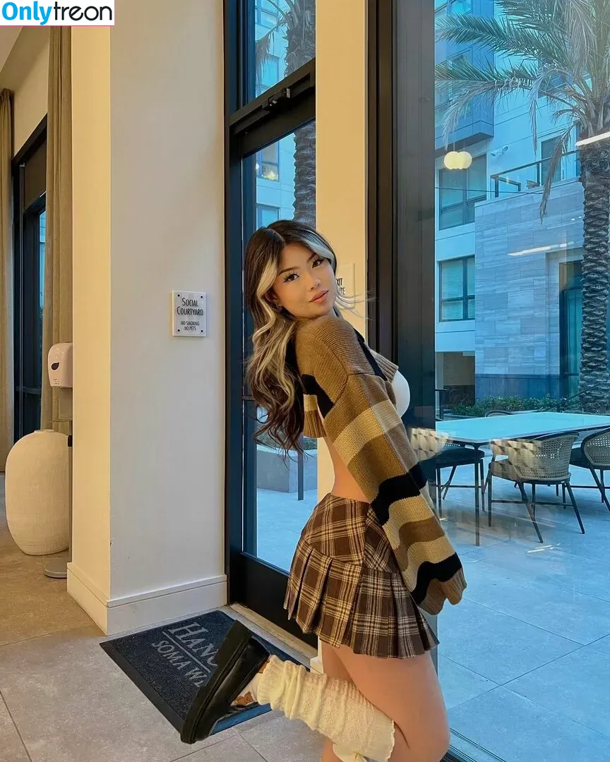 linawinaly nude photo #0067 (linaalovee7)