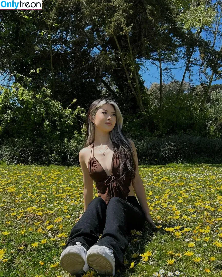 linawinaly nude photo #0102 (linaalovee7)