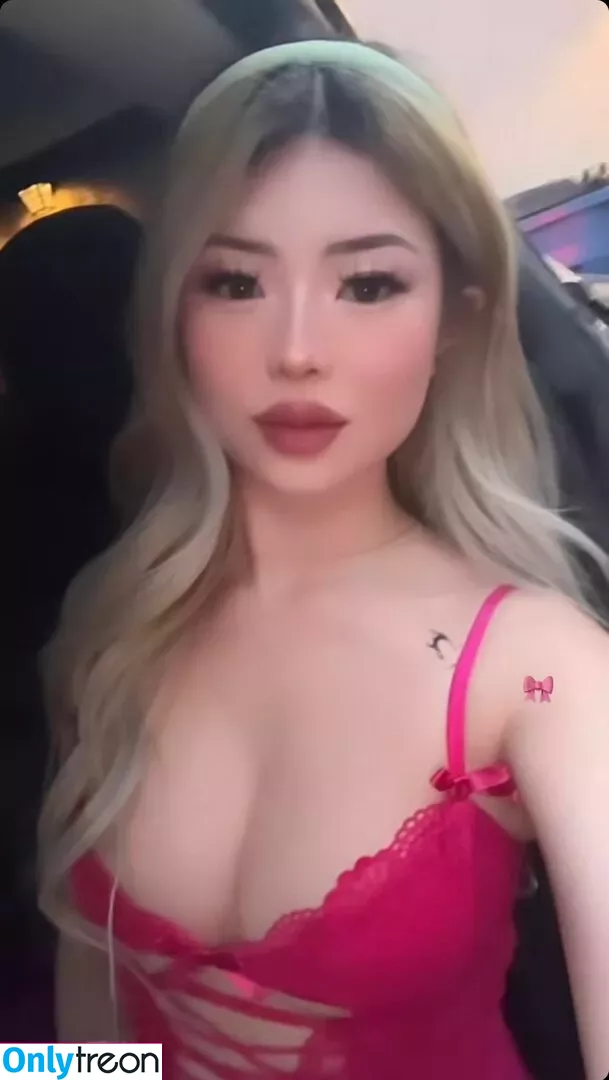 linawinaly nude photo #0196 (linaalovee7)