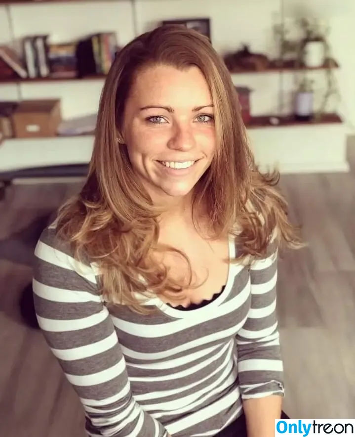 Linda Dallmann голая photo #0011 (dallmannlinda)