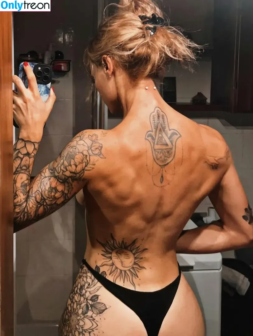 Linda Fioretti nude photo #0033 (_linda_fioretti_ / lflowers)