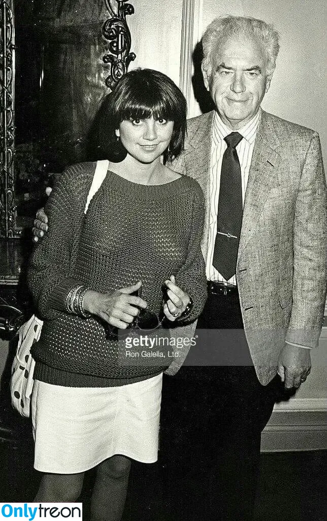 Linda Ronstadt nude photo #0007 (lindaronstadtmusic)