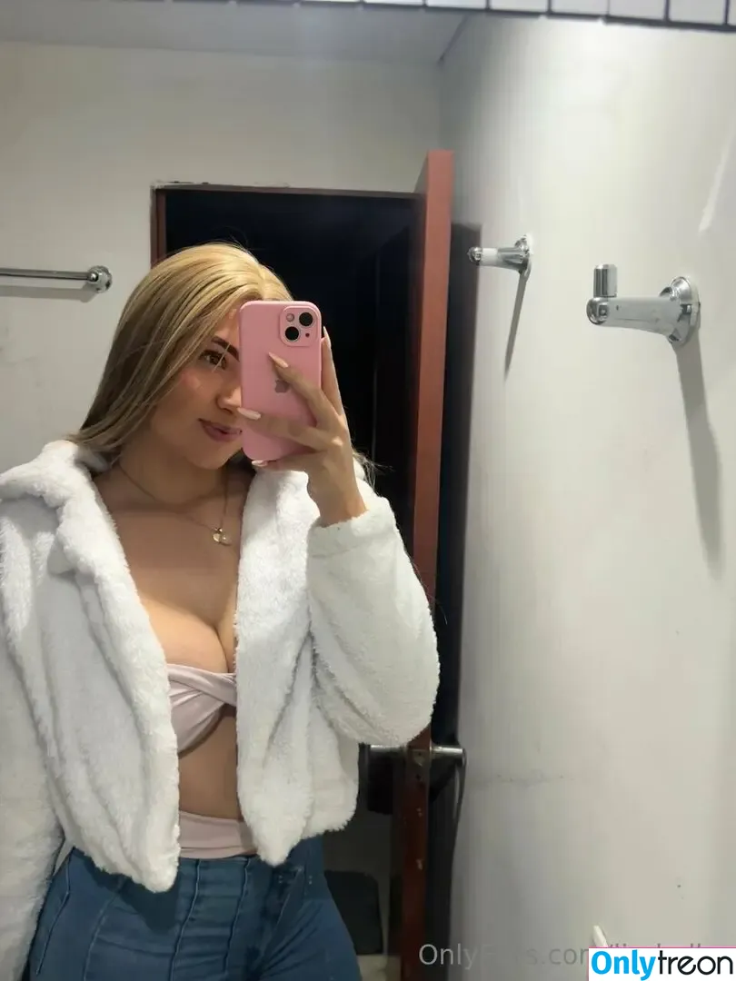 lindadbs nude photo #0002 (lindadb_)