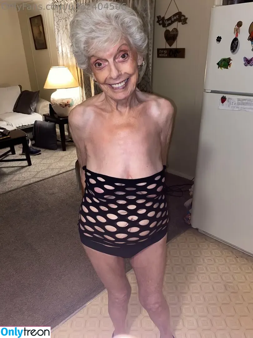lindahope1939 nude photo #0035 (lindahope1939)