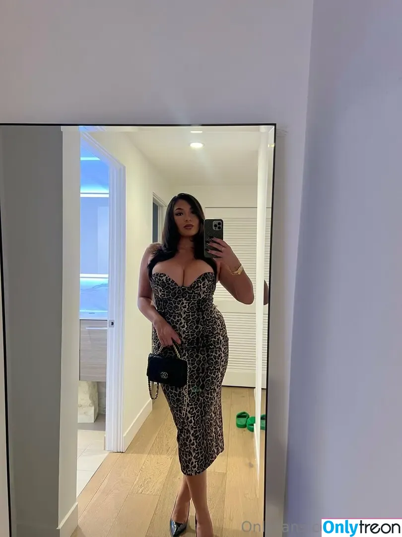 lindavo nude photo #0143 (itslindavo)