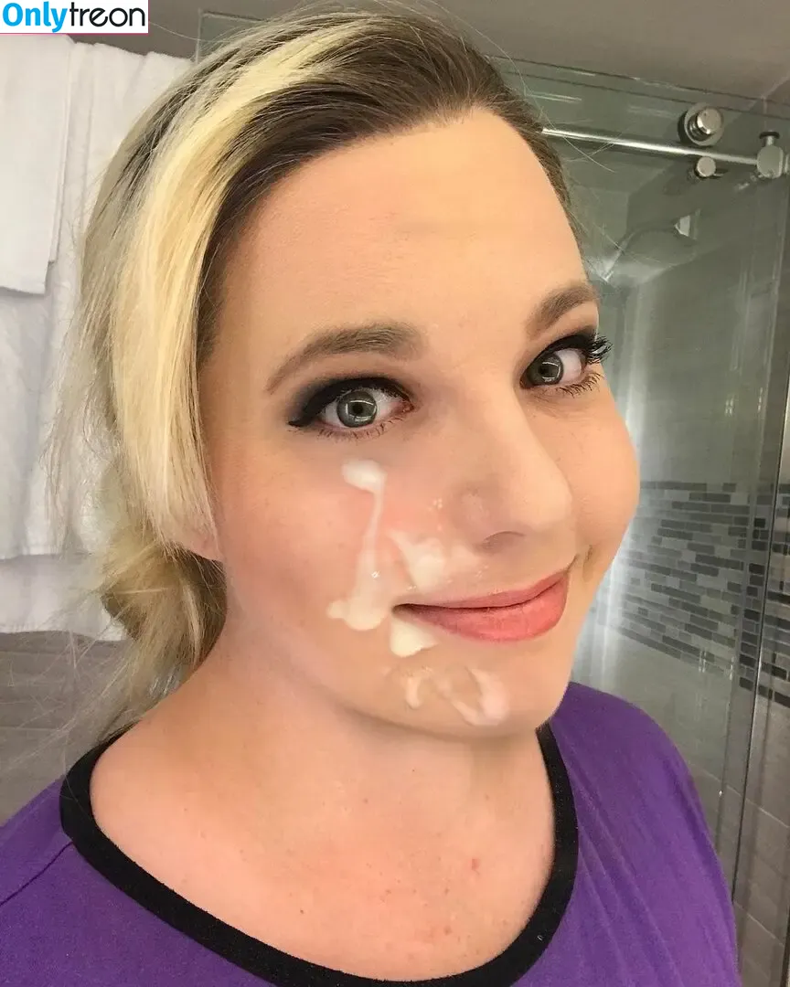 Lindsay Jones nude photo #0042 (IAmLindsayJones)