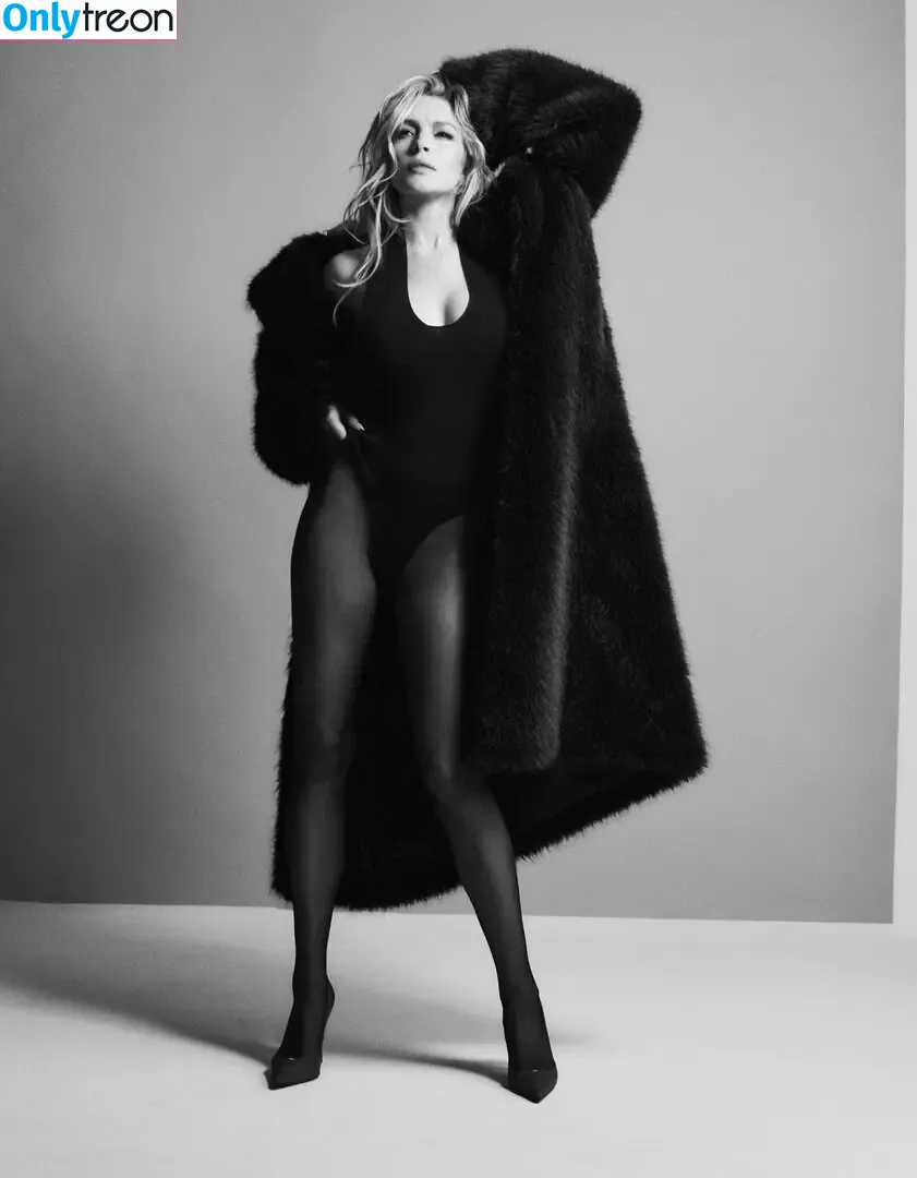 Lindsay Lohan голая photo #1023 (lindsaylohan)