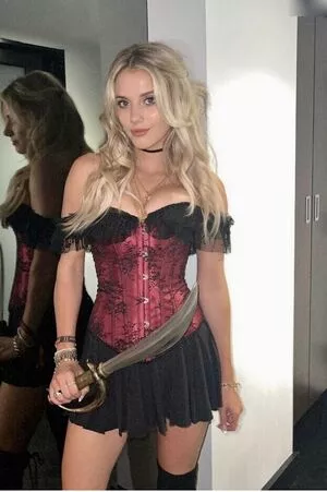 Lindsay Marie Brewer / lindsaymariebrewer фото голая #0154