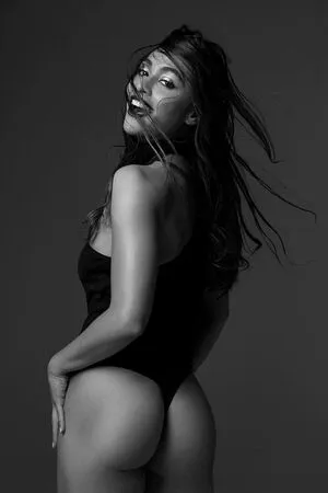 Lindsey Morgan / linzzmorgan фото голая #0020