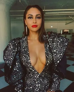 Lindsey Morgan / linzzmorgan фото голая #0067