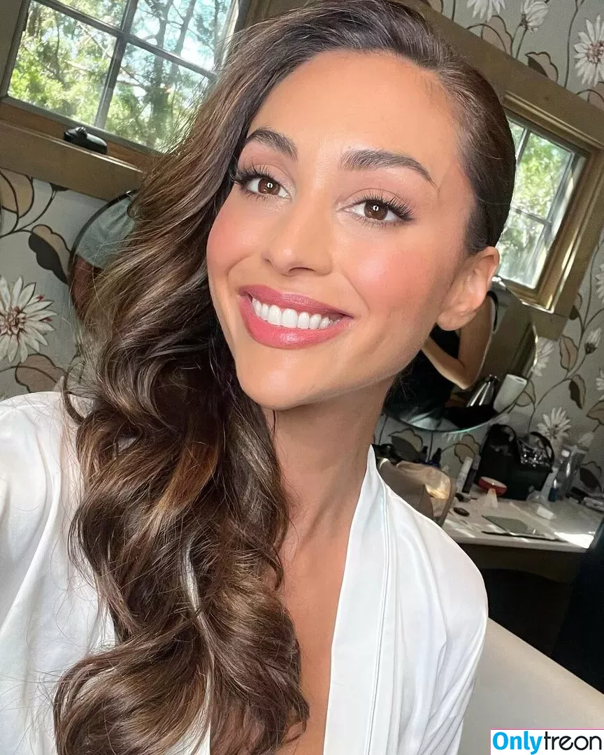 Lindsey Morgan голая photo #0184 (lindsaymorgan / linzzmorgan)