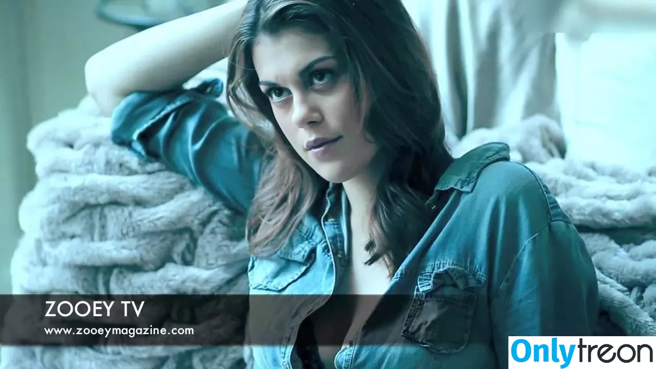 Lindsey Shaw nude photo #0117 (ladymshawsters)