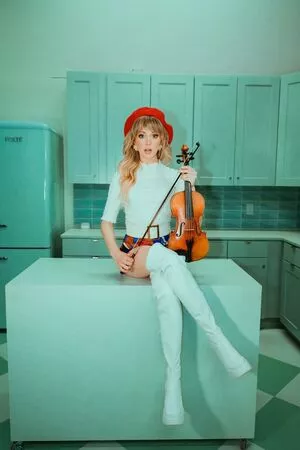 Lindsey Stirling / abbysiscoprinus / lindseystirling фото голая #0248