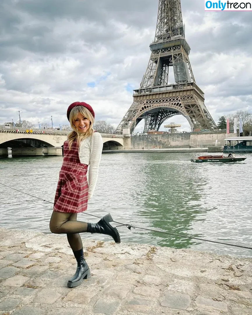 Lindsey Stirling голая photo #0111 (lindseystirling)