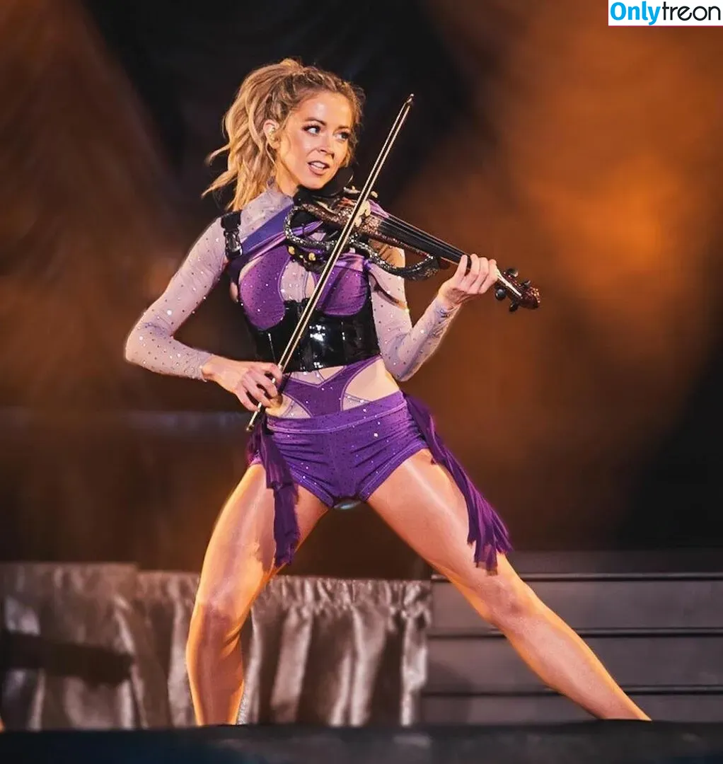 Lindsey Stirling голая photo #0170 (abbysiscoprinus / lindseystirling)