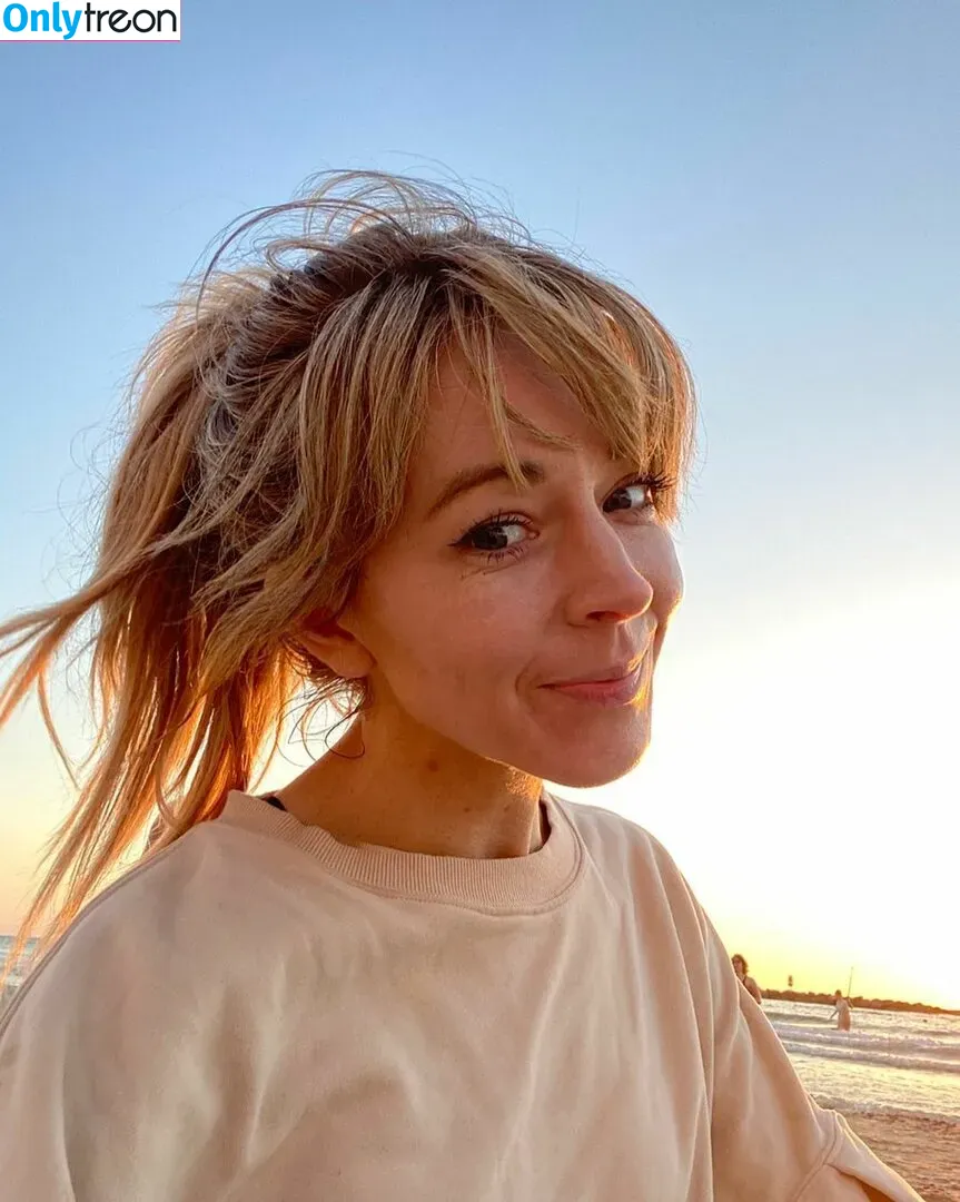 Lindsey Stirling голая photo #0176 (abbysiscoprinus / lindseystirling)